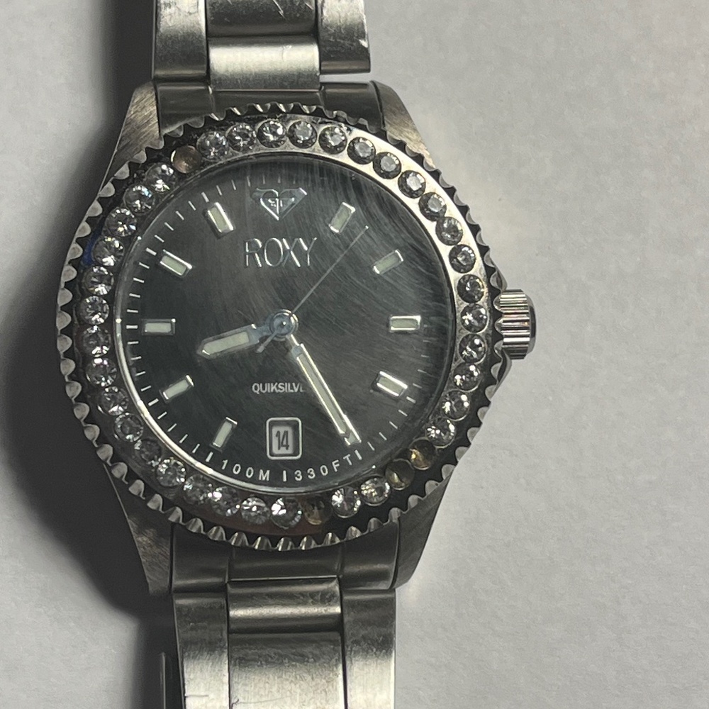 Vintage ROXY Quiksilver RX101 Quartz Women's Watch For Parts or Repair Only